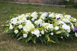 funeral-flowers-374183_640